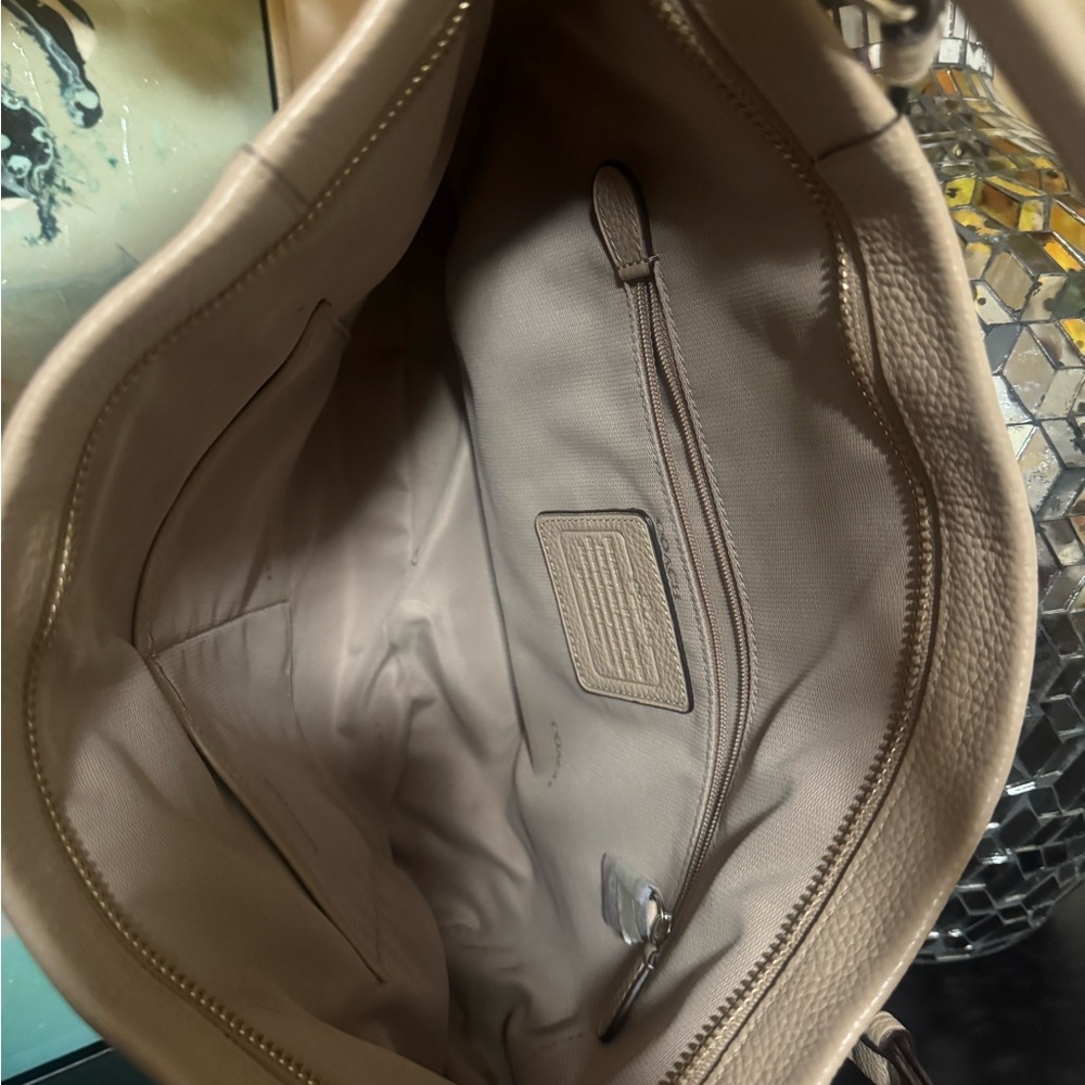 Coach Tan Leather Shoulder Bag - Picture 7 of 9